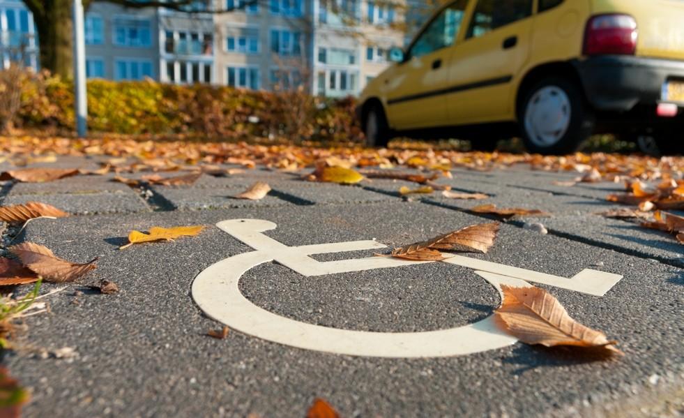 парковка для людей с ограниченными возможностями