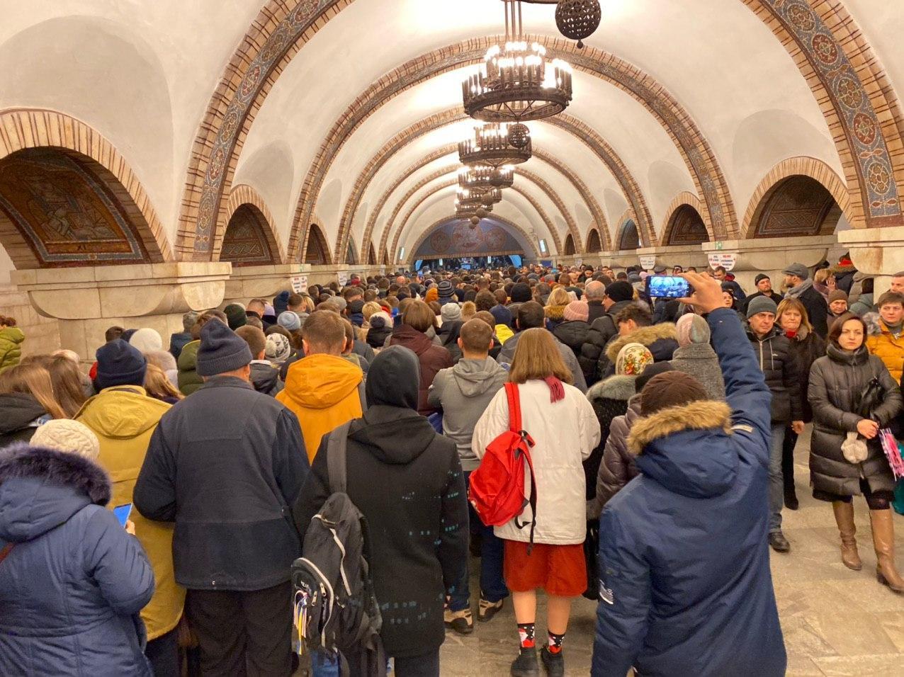Метро Золотые ворота минирование давка