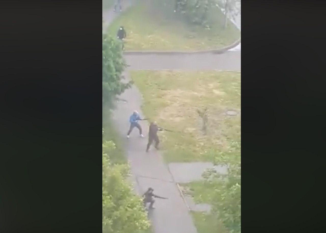 Стрілянина в Броварах – перевізники з автоматами вийшли на вулиці та влаштували розбірки