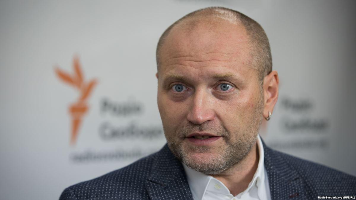 Патріот та книголюб з “Правого сектора”. Що треба знати про кандидата в мери Борислава Березу