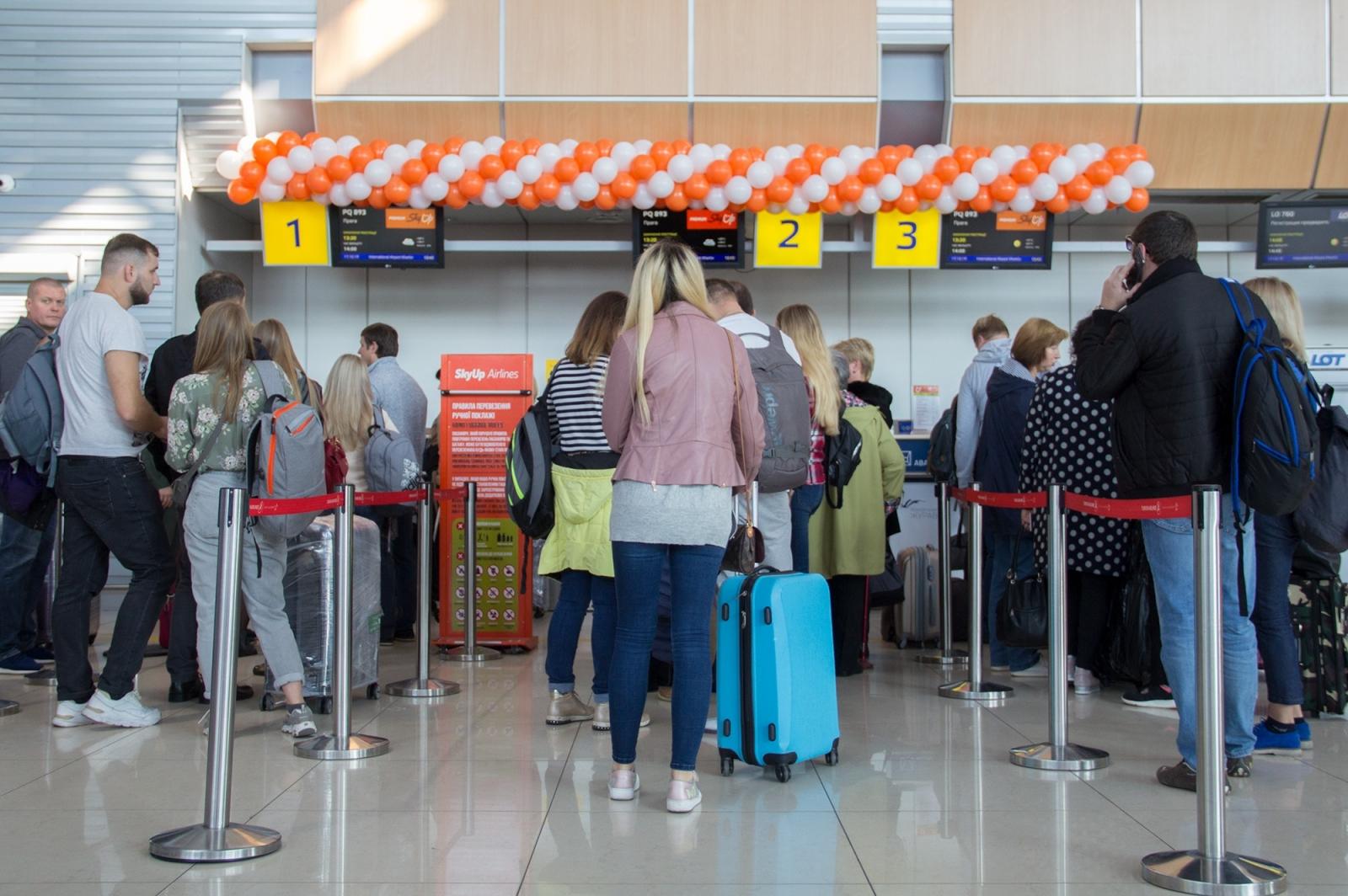 аеропорт, пасажири