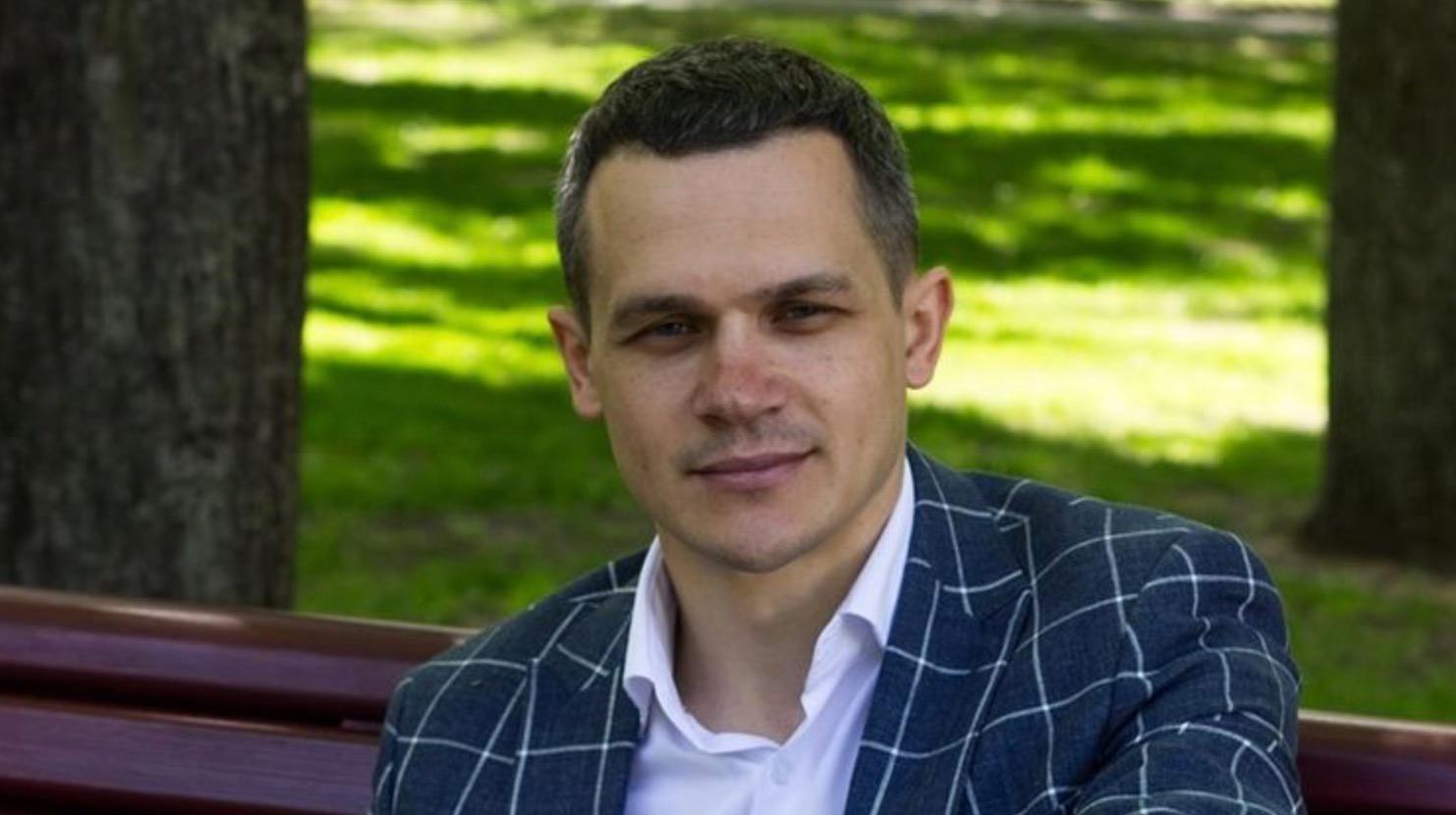 Голову Харківської ОДА Кучера звинуватили у піарі на похороні загиблих у авіакатастрофі під Чугуєвом