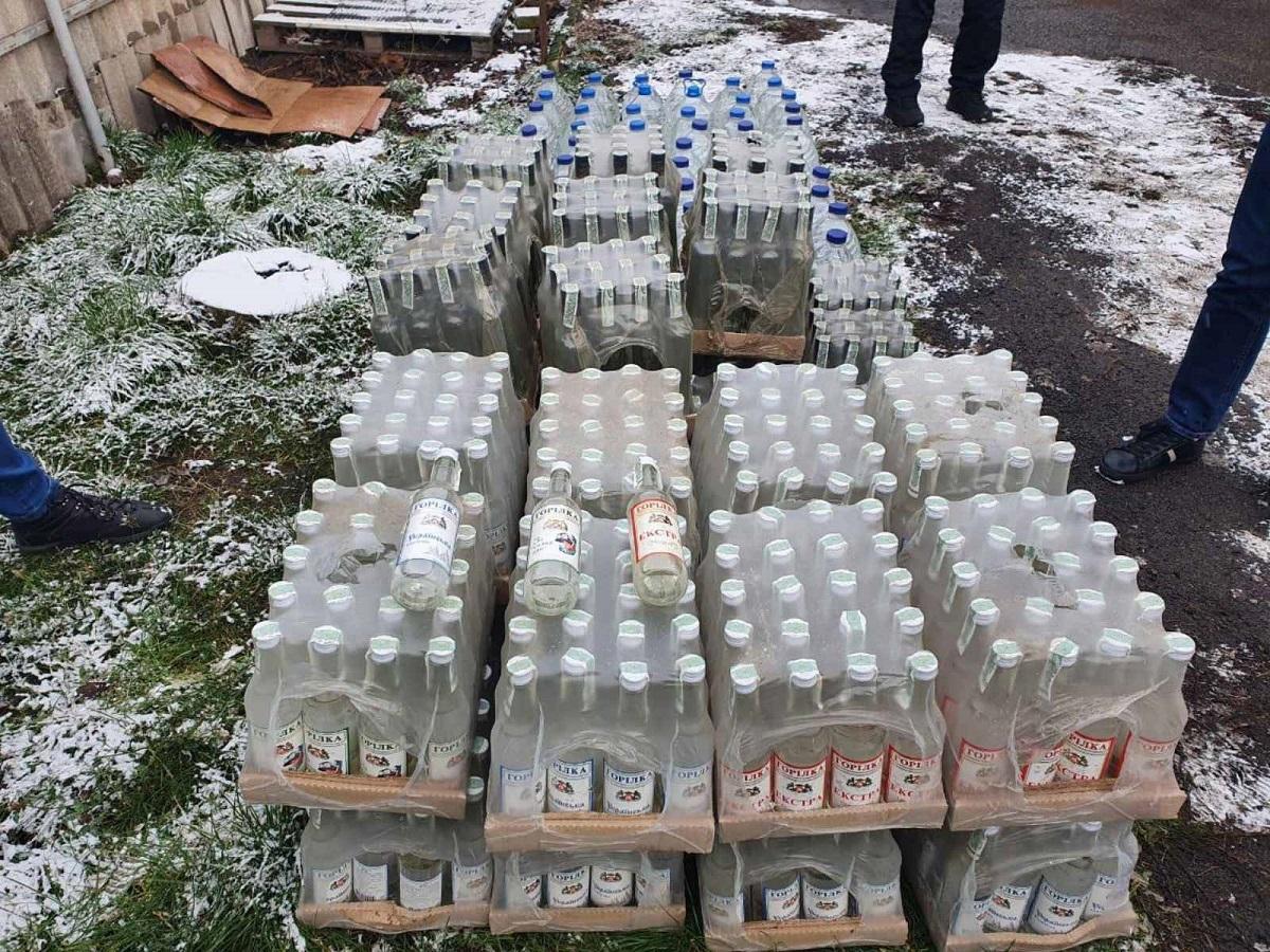 “Пальонка” на подвір’ї. Мешканець Київщини збирався продавати дешевий сурогат
