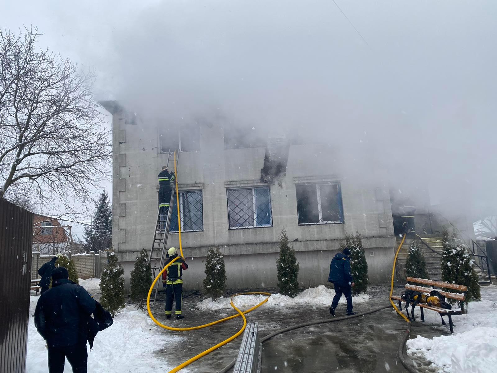 Страшна пожежа в будинку для літніх людей: 15 загиблих, скликають засідання Уряду