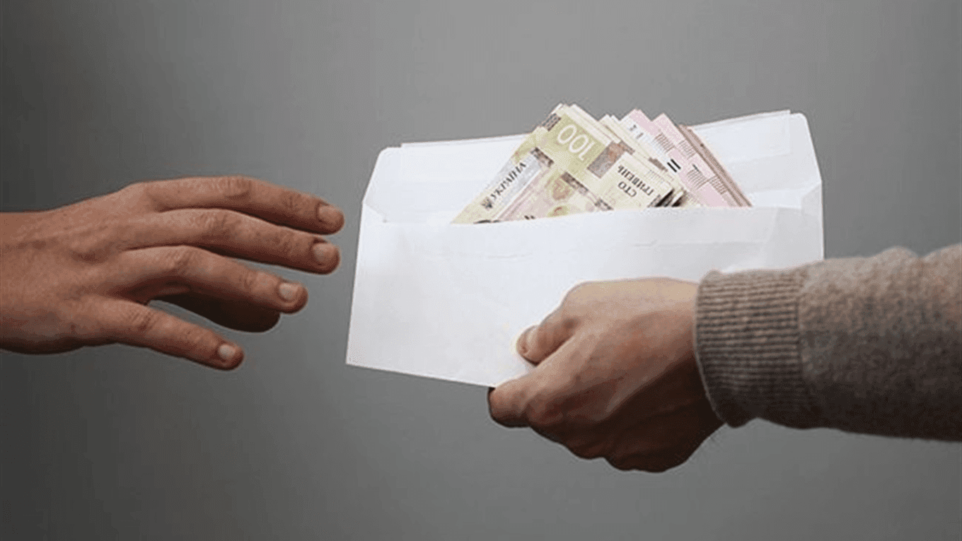 Бухгалтер столичного вишу за 4 роки прибрала до рук майже 3 млн грн