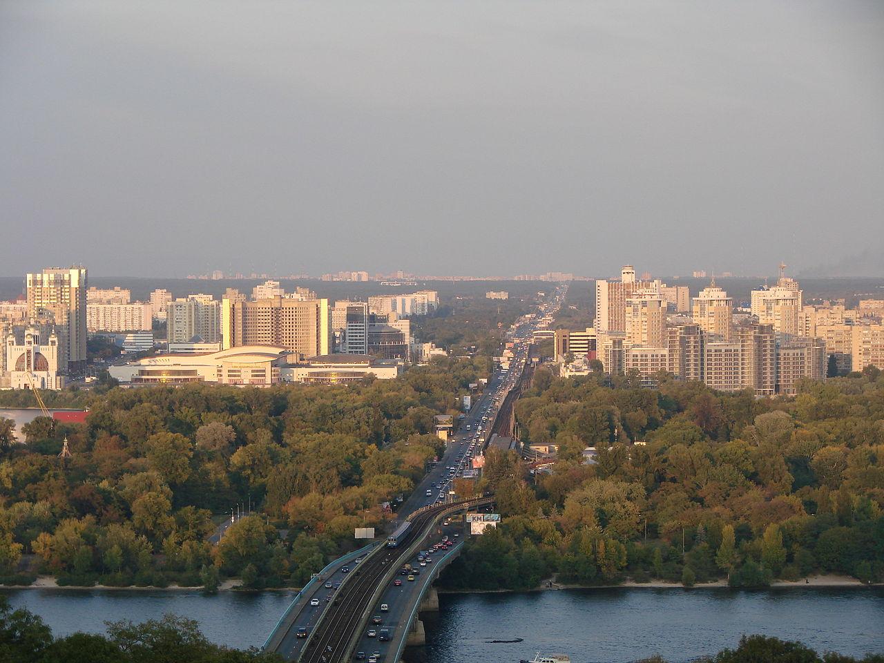 Місто намагається захистити від забудовників землю стадіону «Арсенал» та ділянки на Микільській Слободці