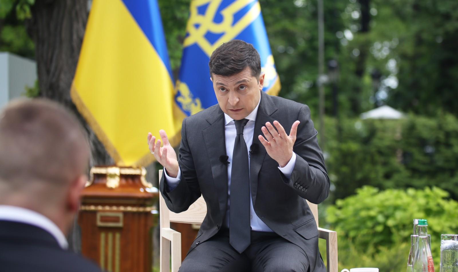 Скільки українців не довіряють Володимиру Зеленському