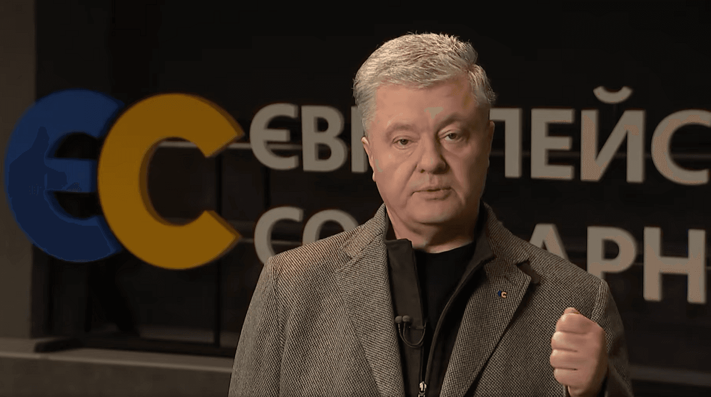 “Тим, хто купує електроенергію у країни-агресора, має бути пред’явлена підозра”, – Порошенко