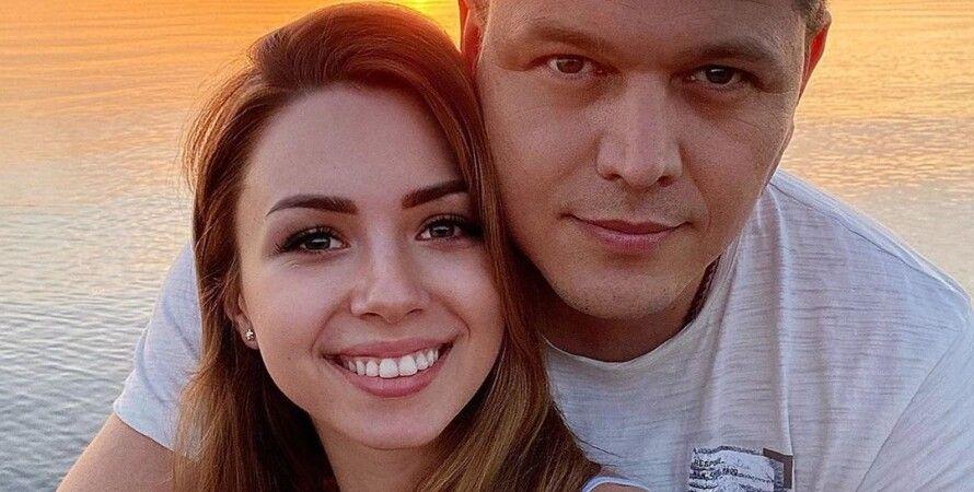 Дама з Уханю знову застрягла на чужині: щоправда уже не з собачкою, а з головою Держміграції