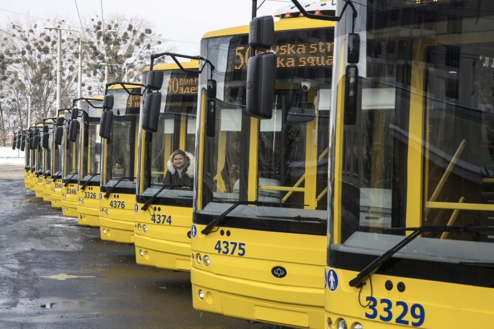 Маршрути громадського транспорту, що курсує в столиці з 19 квітня (ПЕРЕЛІК)