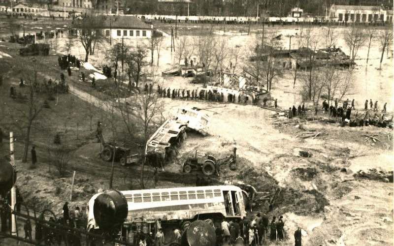 Цеглини з відбитками дитячих рук: нова інсталяція до роковин Куренівської трагедії