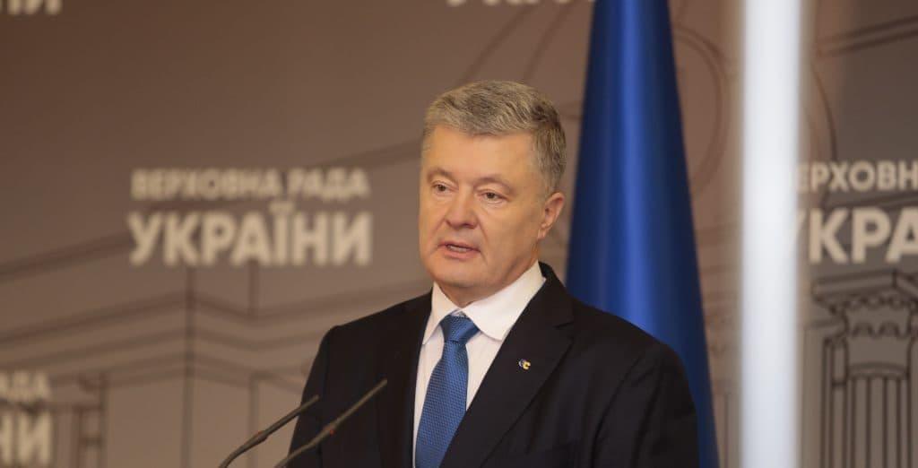 Петро Порошенко заявив, що проблема не лише у четвертому за два роки міністрі МОЗ Зеленського