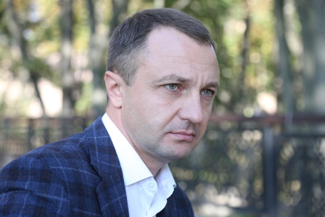 Зеленський, Арестович, Геращенко. Омбудсмен назвав порушників мовного закону у владі