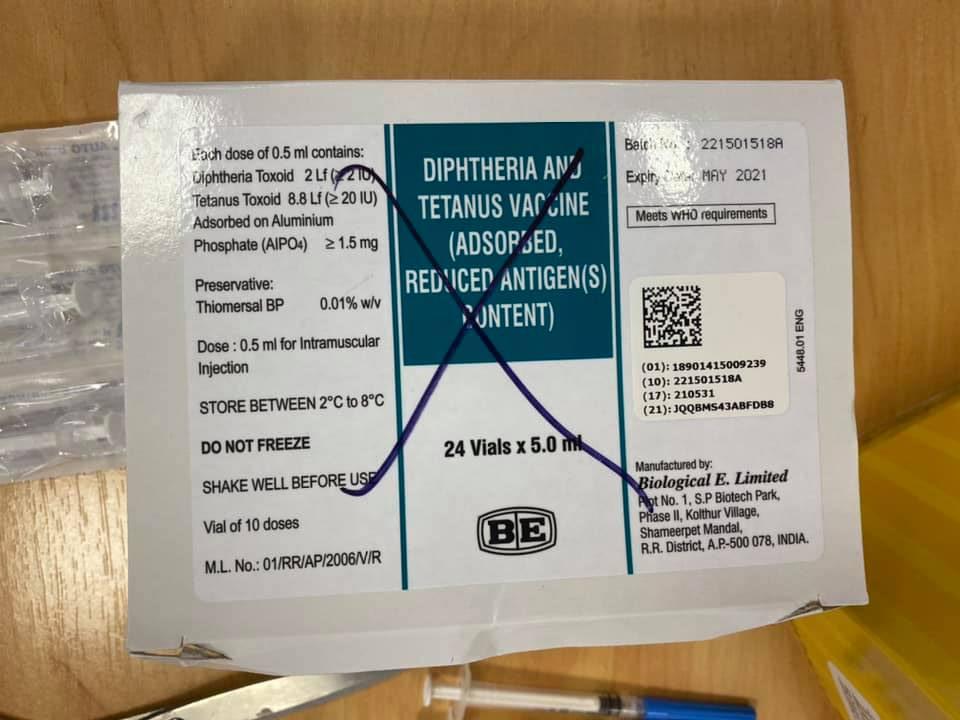 Замість Pfizer прострочена вакцина від дифтерії та правця – чим вакцинують викладачів у столиці?