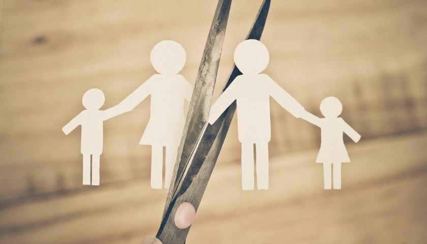 Нотаріуси зможуть розривати шлюби