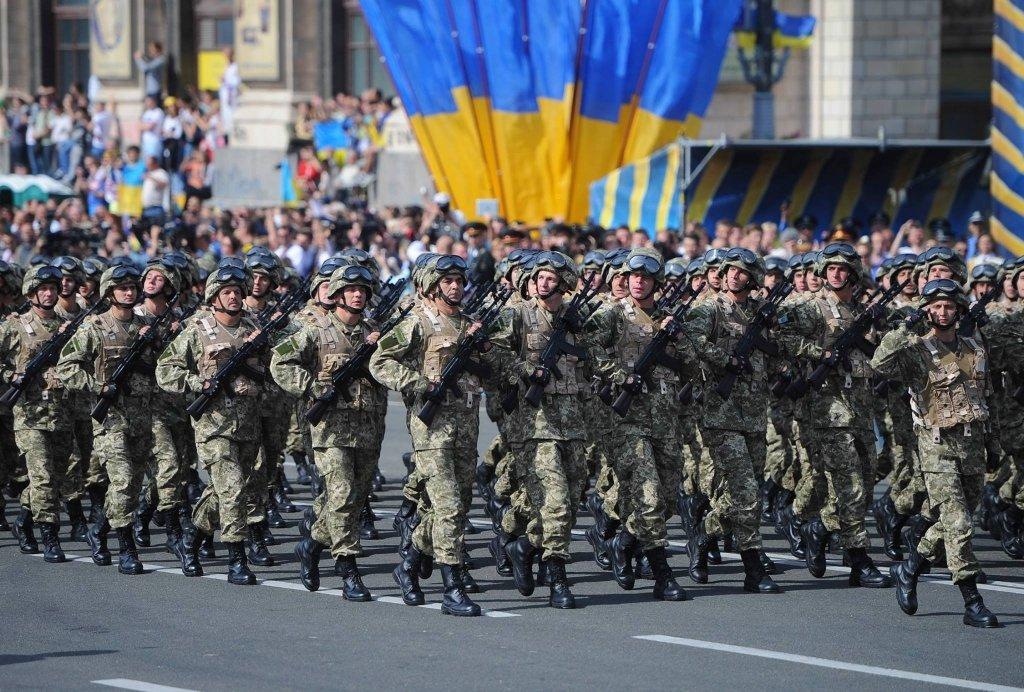 Помпезно і гучно. До 30-ї річниці Незалежності буде парад, авіація в небі та катери на Дніпрі