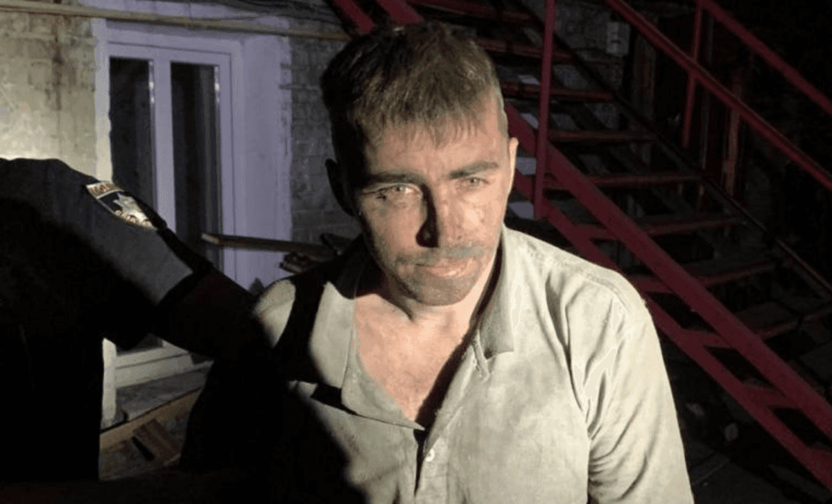 Ховався у трубі будинку. На Подолі піймали педофіла, який втік з-під варти (ФОТО)