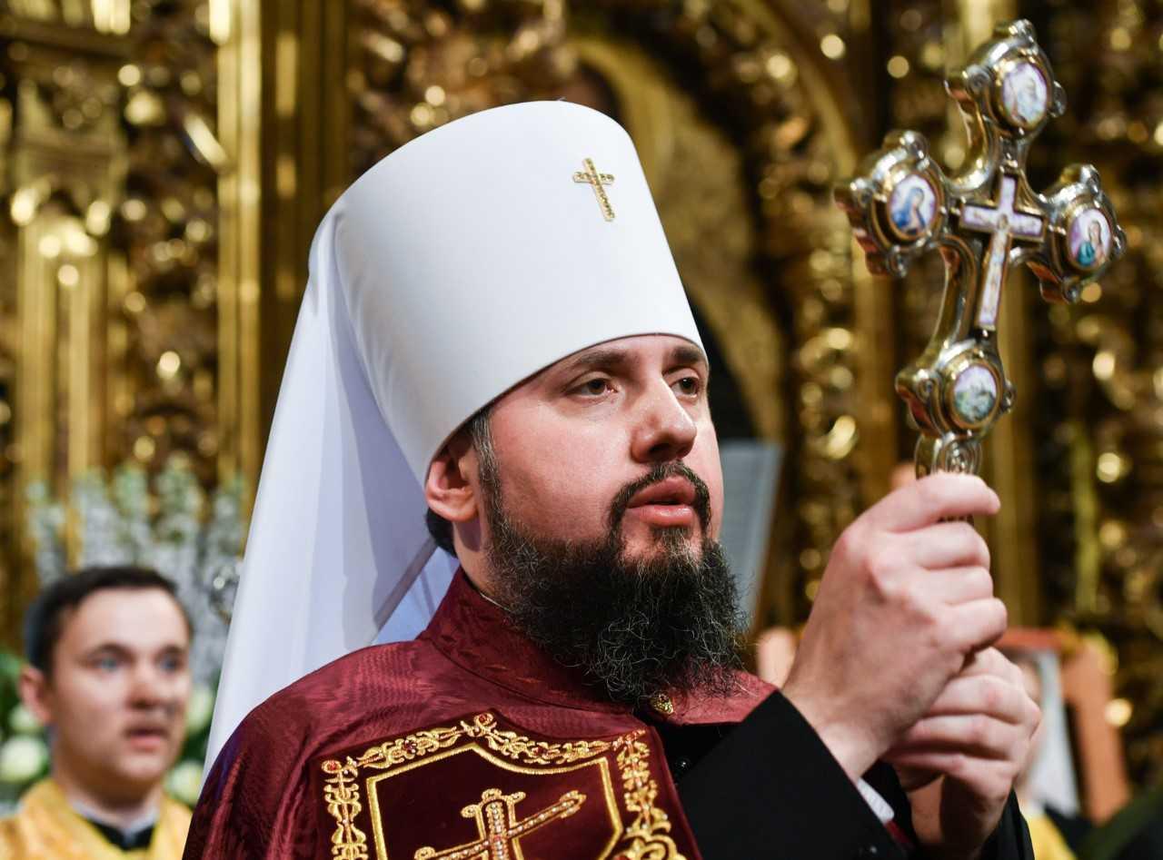 Епіфаній очолив рейтинг довіри українців, а московському Онуфрію вірять не охоче