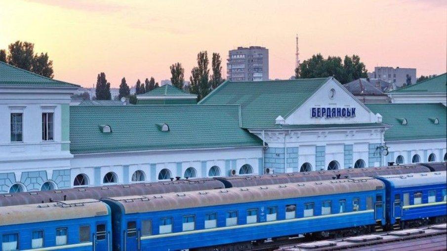 “Укрзалізниця” прискорила поїзд з Києва до Азовського моря