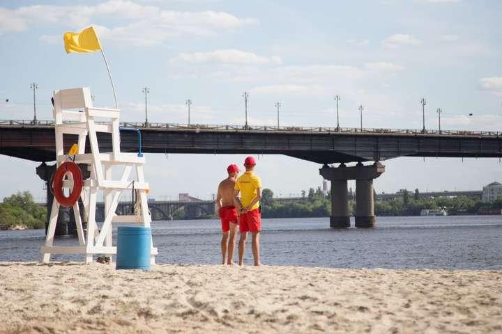 Можна піймати кишкову інфекцію. На всіх столичних пляжах заборонили купатися