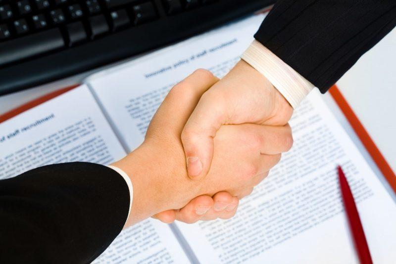 Де ці люди? В Україні поменшало нелегальних працівників