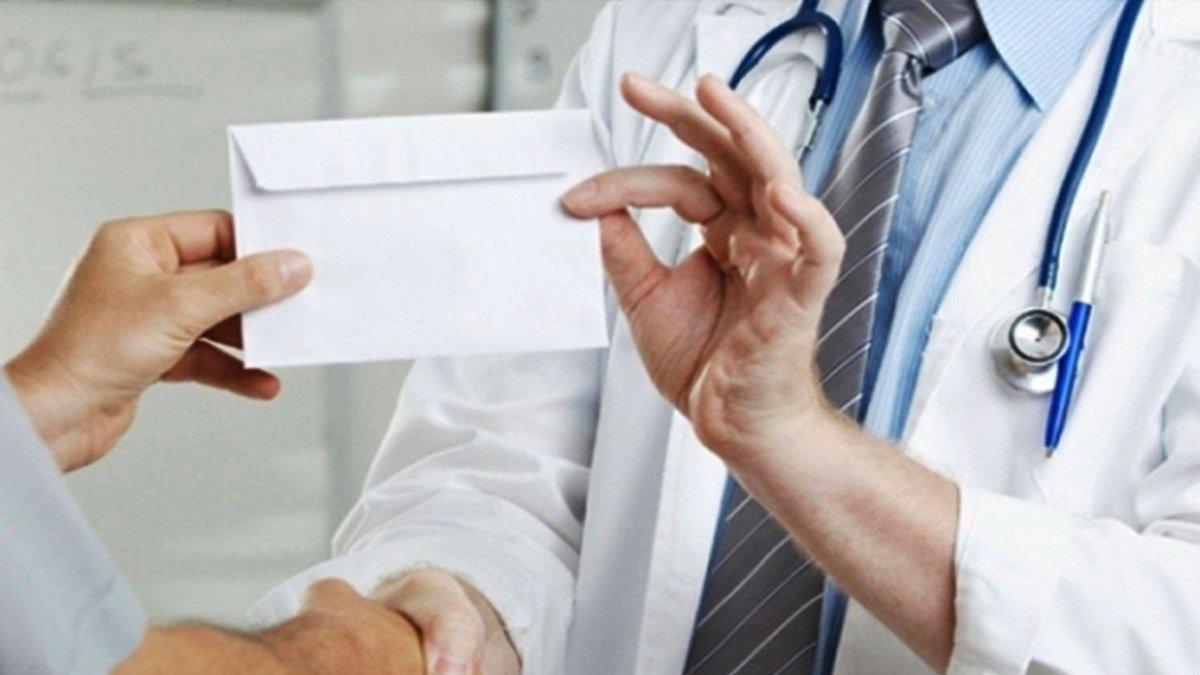 “Не зобов’язаний”. У Києві лікар відмовився екстренно оглянути дитину