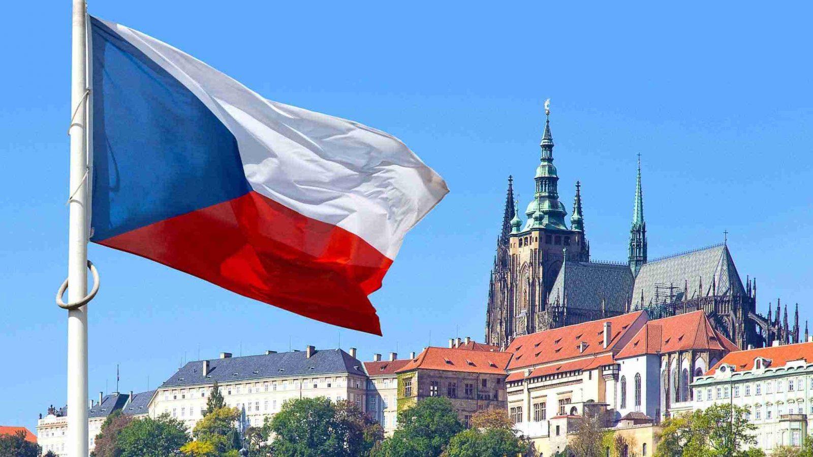 У Чехію вже можна! Що необхідно українцям для подорожі