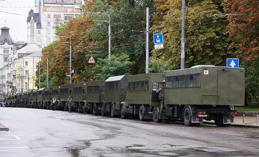 Марш ЛГБТ у Києві: противники акції спробували прорватися до учасників