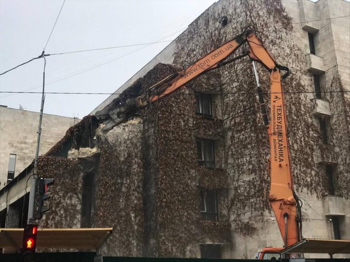 Не лише на місцевому рівні. Київрада вимагає від держави захищати об’єкти культурної спадщини