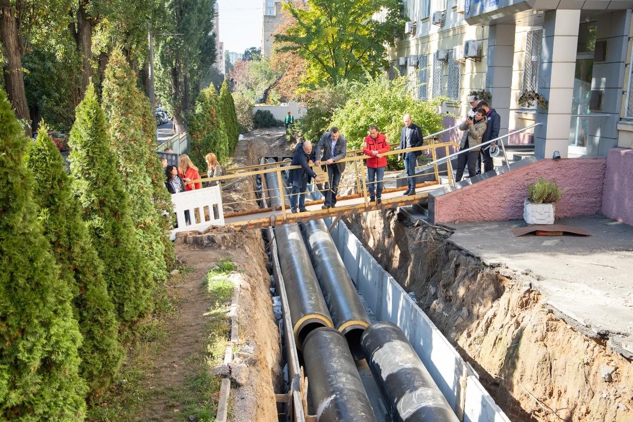 Готуй санчата влітку: у Києві до зими планують замінити десятки кілометрів аварійних тепломереж