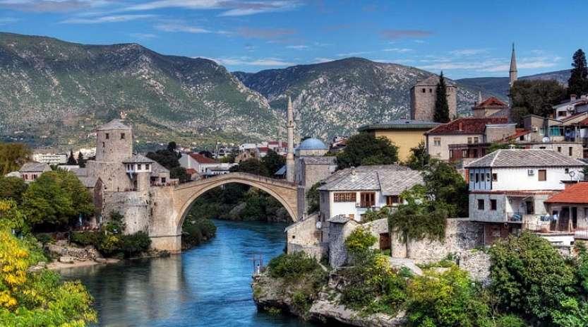 Українцям дозволили перебувати у Сербії втричі довше