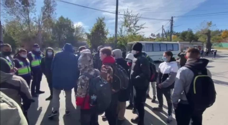 Для боротьби з опозицією Зеленський повернув “тітушок” як невід’ємну складову диктатури – Олександр Погребиський