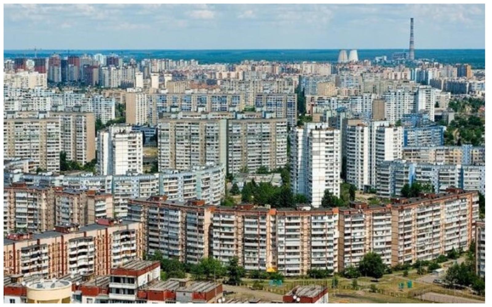 Вкрай небезпечно. Демонтувати застарілі дитмайданчики мають у Дніпровському районі