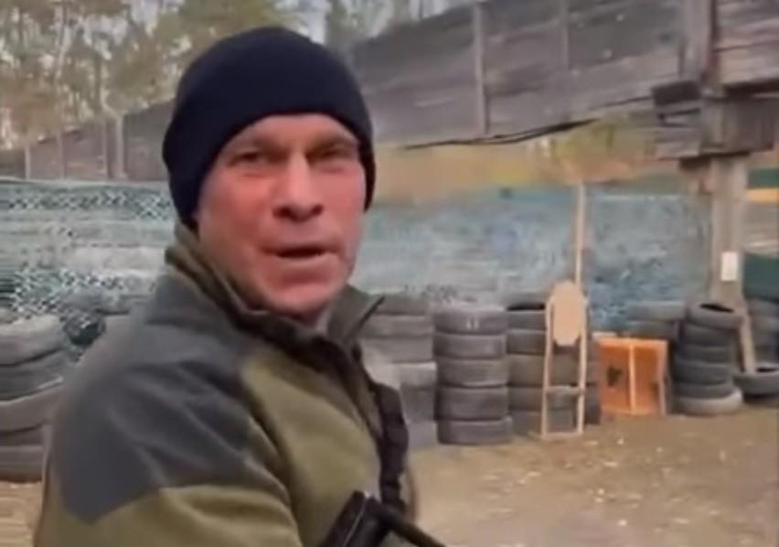 Нардеп Кива розстріляв портрет Бандери до Дня визволення Києва (ВІДЕО)