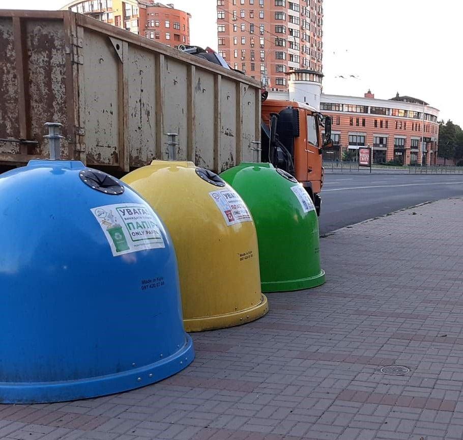 вивезення сміття, сміттєвоз контейнери