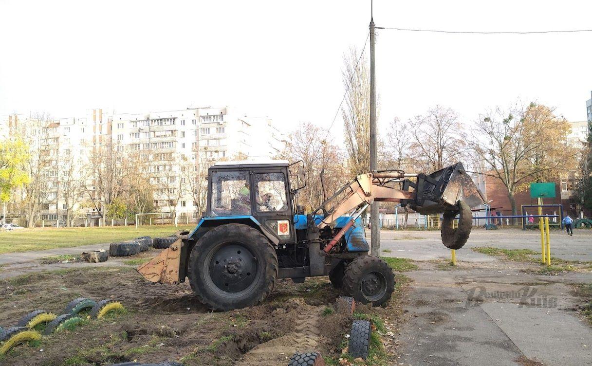 Святошинський район очистили від старих покришок: скільки вивезли