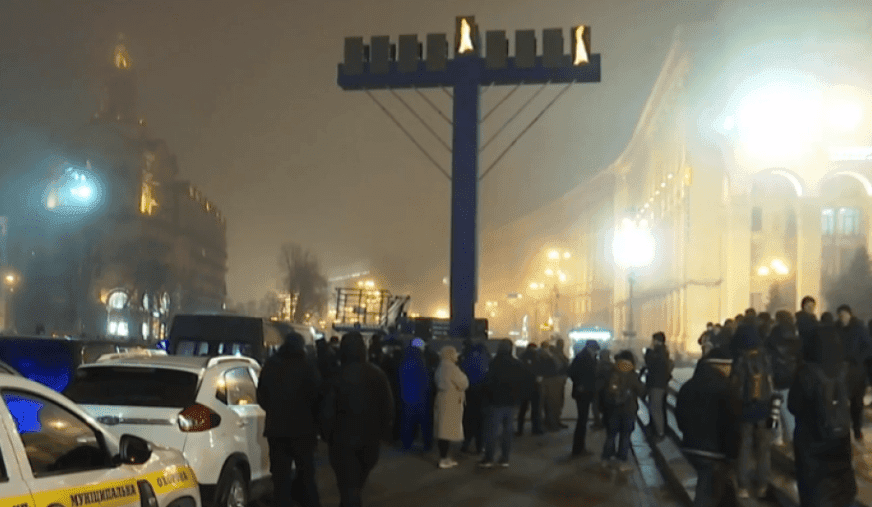 Під час встановлення на Майдані в Києві Ханукії стався конфлікт (ВІДЕО)