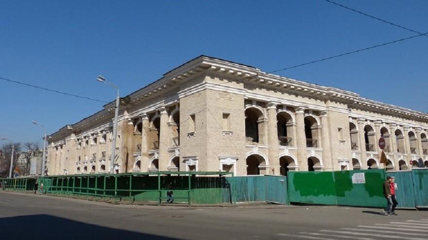 Киянам доручили вирішити долю Гостинного двору: опитування
