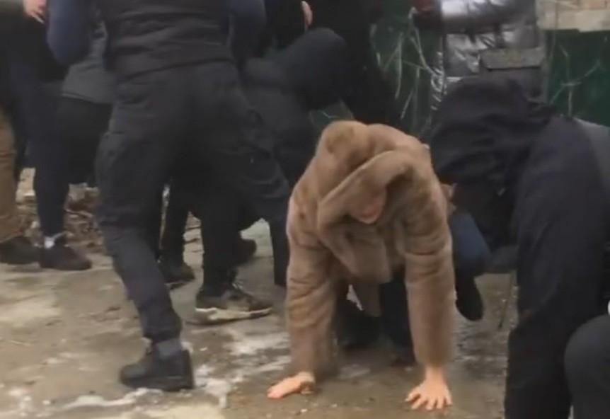 Махач, побиття жінок та свавілля: як забудовник схилу на Печерську воює з місцевими мешканцями (ВІДЕО)