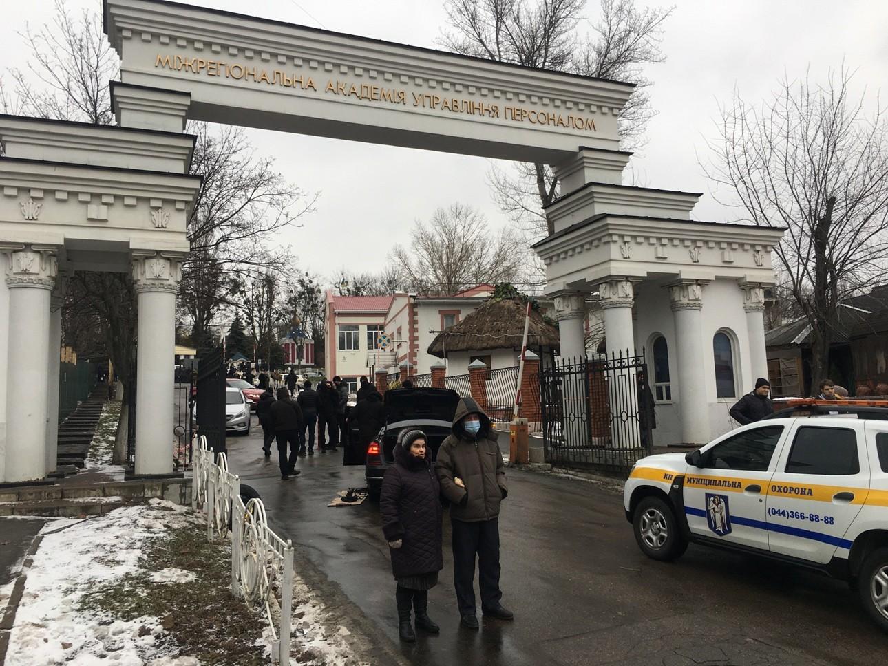 Знищення Парку трипільської культури: скульптури розбито, риють котлован