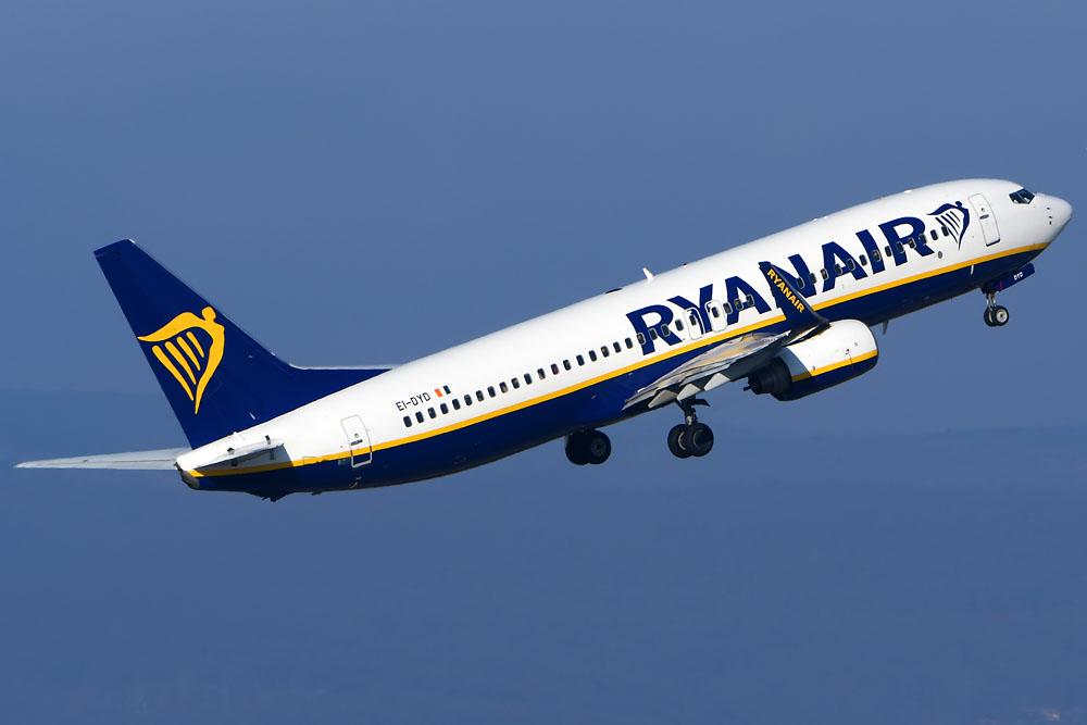 Лоукостер Ryanair пообіцяв літати в Україну, аж поки не “почнуть літати ракети”