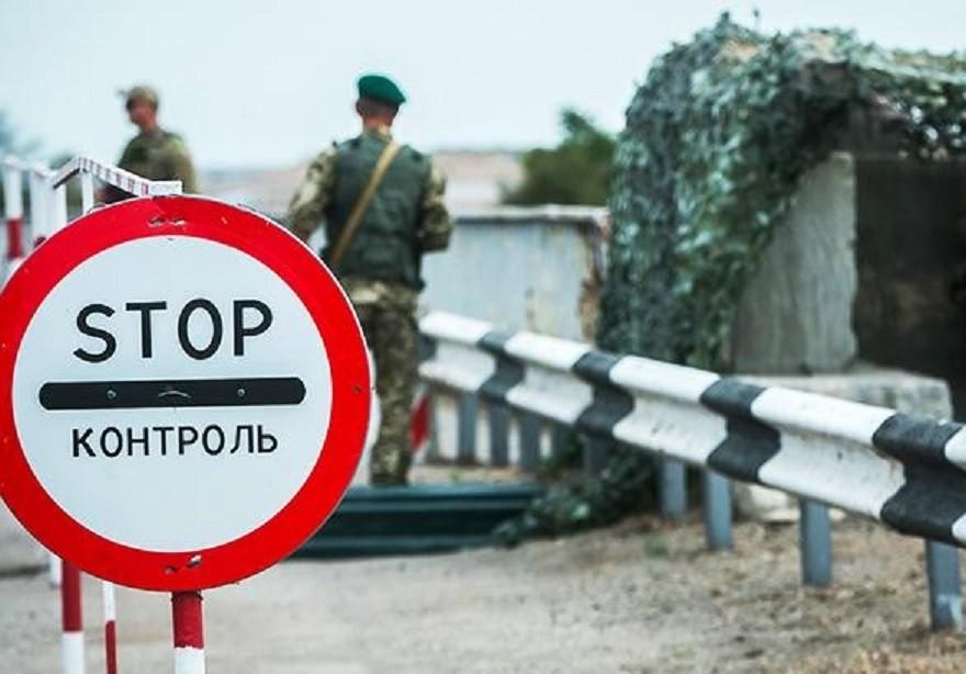 Скільки українців “втекло” з країни на фоні загрози вторгнення Росії: цифри