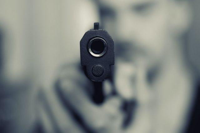 В Києві чоловік випадково застрелив жінку