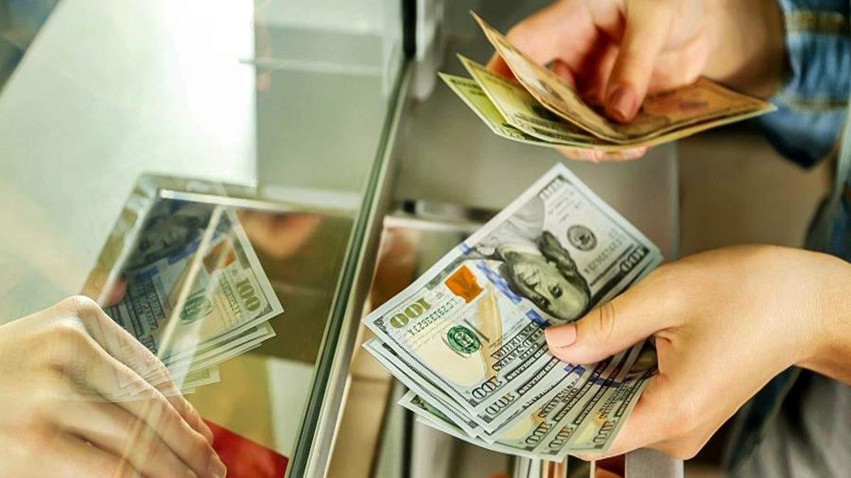Трудові мігранти торік переказали в Україну рекордну суму