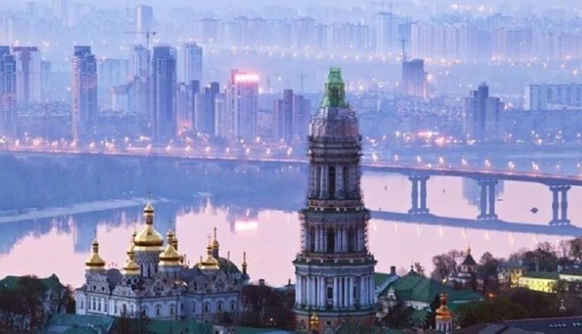Понад 2000 магазинів, 580 СТО та 400 перукарень: у Києві  активно відновлює роботу бізнес