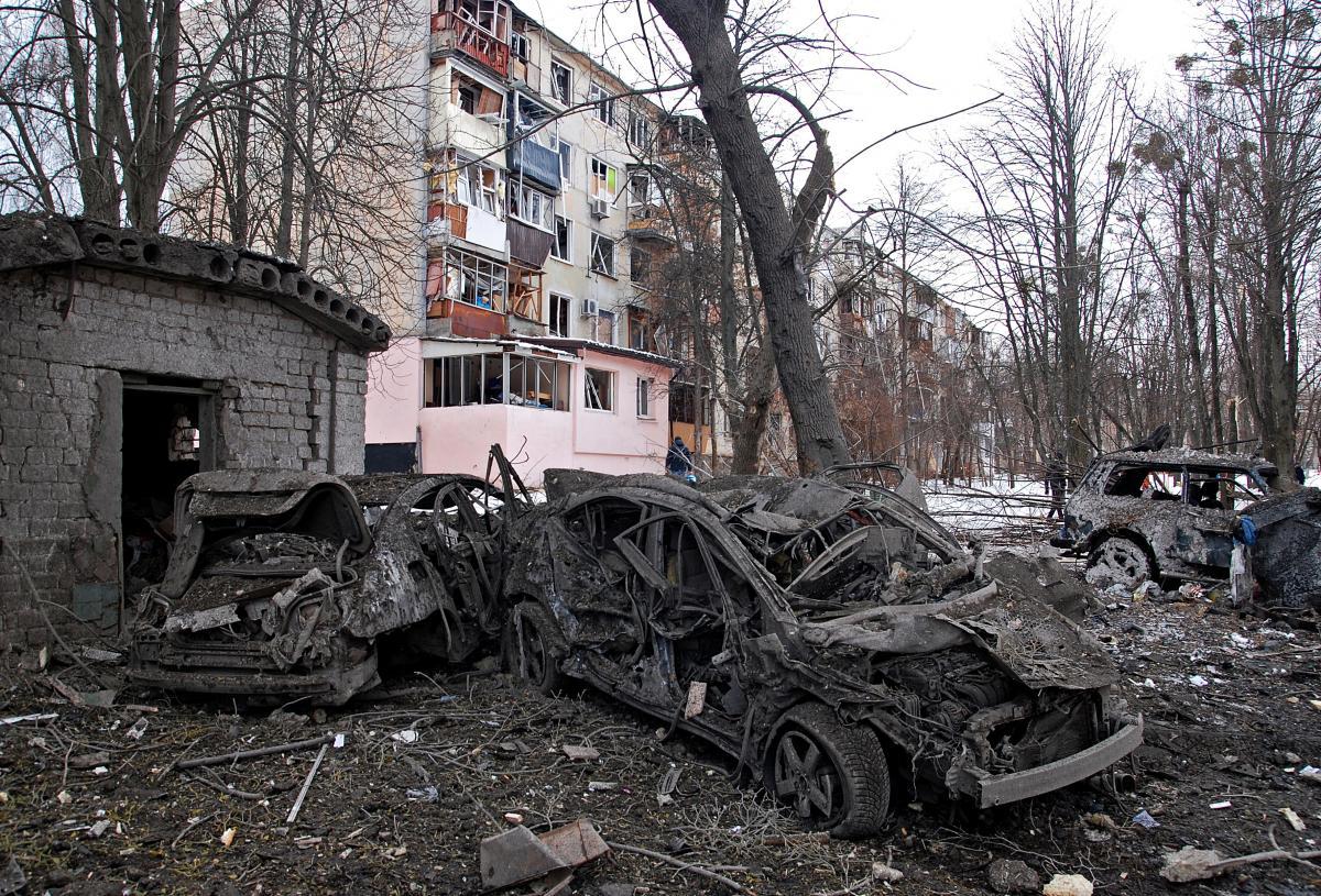 Бомбардування Сум: 9 людей загинули, є діти – жахливі кадри