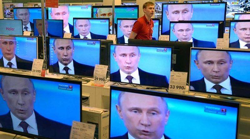 На Київщині окупанти влаштували спектакль на камеру із “вдячним та щасливим” населенням
