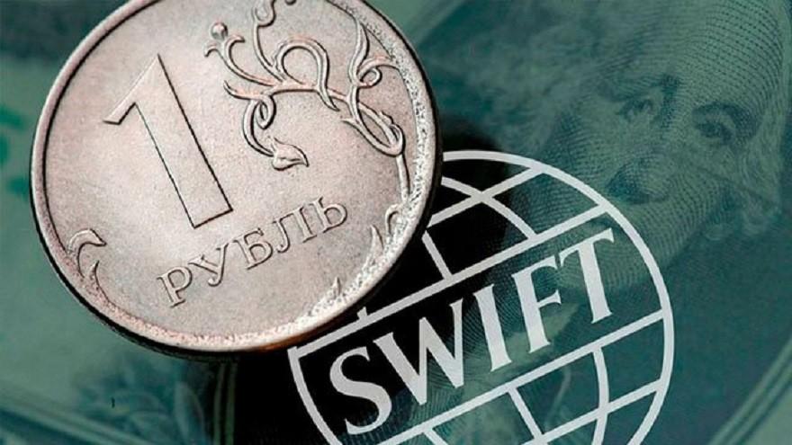 Курс рубля за день обвалився на 20%