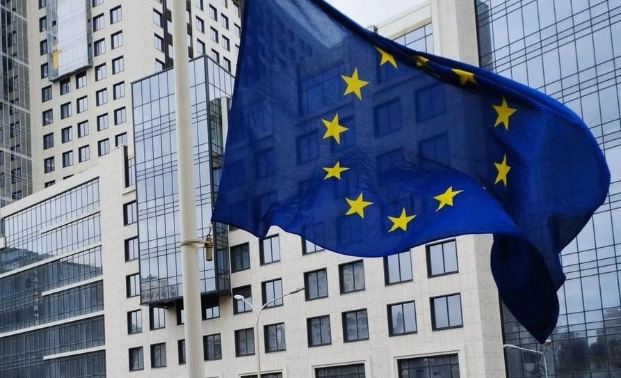 Дипломати повертаються до Києва: вже працюють посольства 16 країн (СПИСОК)