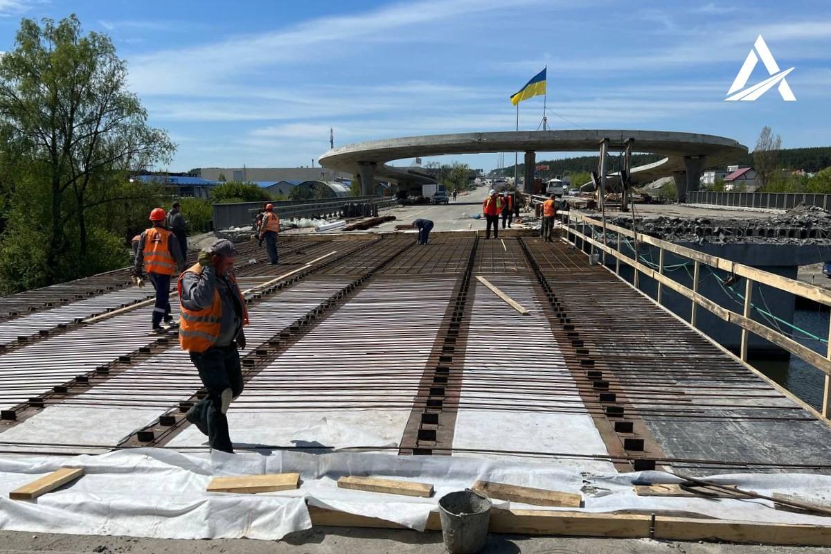 відновлення мосту біля стоянки